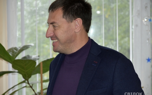 Ентин встретился с учителями подшефной школы Фото № 0 Ентин встретился с учителями подшефной школы Фото № 0