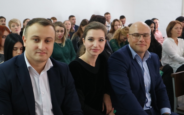 В Центральном суде города Николаева работники суда принимали поздравления Фото № 0 В Центральном суде города Николаева работники суда принимали поздравления Фото № 0