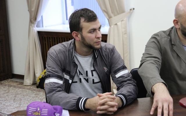 Мэр Николаева Александр Сенкевич встретился с представителями клуба американского футбола «Николаевские Викинги» Фото № 5 Мэр Николаева Александр Сенкевич встретился с представителями клуба американского футбола «Николаевские Викинги» Фото № 5