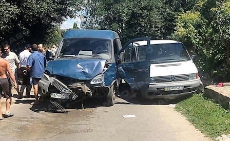 В Николаеве насмерть сбили женщину- пешехода на глазах у собственной дочери Фото № 0 В Николаеве насмерть сбили женщину- пешехода на глазах у собственной дочери Фото № 0