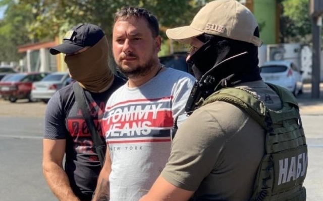 Суд арестовал имущество экс-начальника Службы автодорог Николаевщины Фото № 0 Суд арестовал имущество экс-начальника Службы автодорог Николаевщины Фото № 0