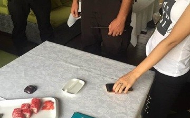 В николаевском ресторане посетителю подали несвежее блюдо, а на просьбу заменить вызвали полицию Фото № 0 В николаевском ресторане посетителю подали несвежее блюдо, а на просьбу заменить вызвали полицию Фото № 0