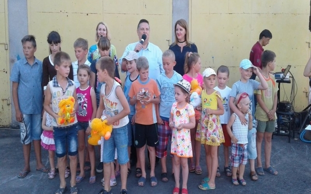 Николаевцы вышли на праздник двора в Заводском районе Фото № 3 Николаевцы вышли на праздник двора в Заводском районе Фото № 3