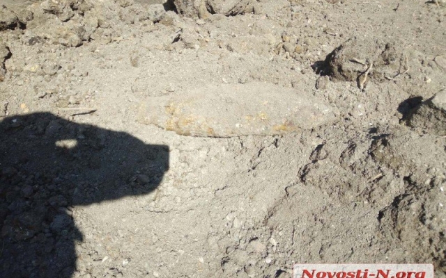 На Садовой на стройке нашли артиллерийский снаряд Фото № 0 На Садовой на стройке нашли артиллерийский снаряд Фото № 0