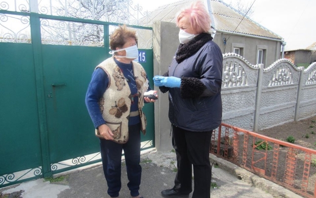 В отдаленных микрорайонах Николаева нашли помощников для обеспечения продуктами и лекарствами пожилых людей Фото № 2 В отдаленных микрорайонах Николаева нашли помощников для обеспечения продуктами и лекарствами пожилых людей Фото № 2
