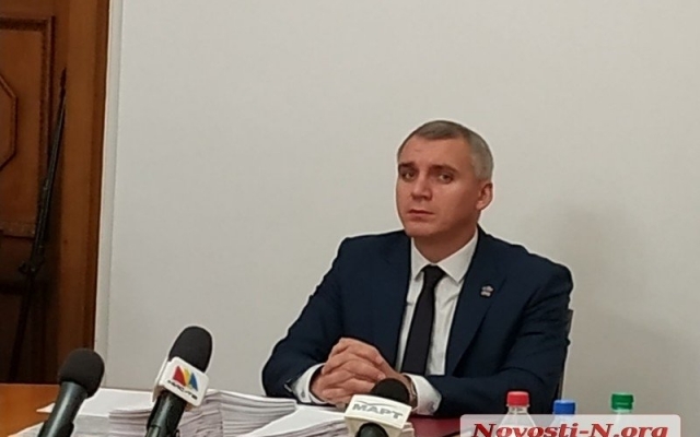 Член исполкома Николаевского горсовета Сергей Диндаренко предложил не писать на трафаретке маршруток слово «на кладбище» Фото № 0 Член исполкома Николаевского горсовета Сергей Диндаренко предложил не писать на трафаретке маршруток слово «на кладбище» Фото № 0