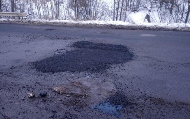 На автотрассах Н-24 и Н-11 приступили к неотложным работам по ликвидации аварийной ямочности Фото № 14 На автотрассах Н-24 и Н-11 приступили к неотложным работам по ликвидации аварийной ямочности Фото № 14
