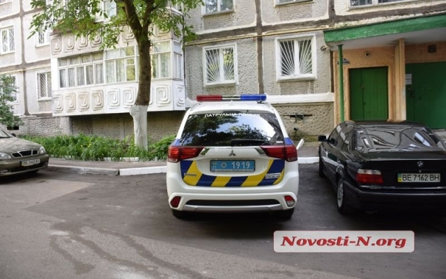 В квартире многоэтажного жилого дома обнаружили двух женщин без признаков жизни (видео 18+) Фото № 4 В квартире многоэтажного жилого дома обнаружили двух женщин без признаков жизни (видео 18+) Фото № 4