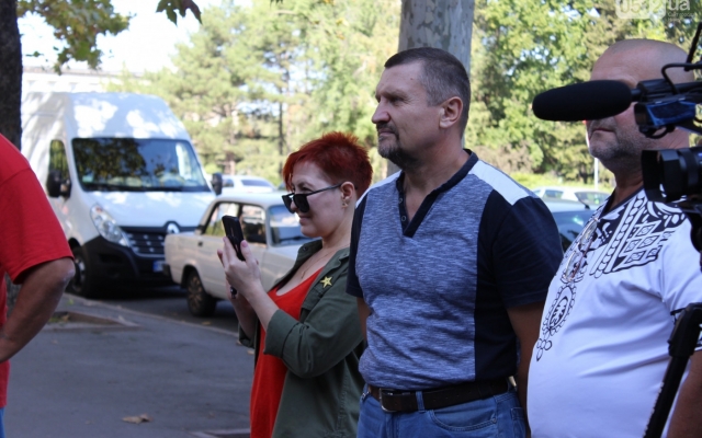 В Николаеве прошел митинг против назначения Александра Стадника губернатором Фото № 0 В Николаеве прошел митинг против назначения Александра Стадника губернатором Фото № 0