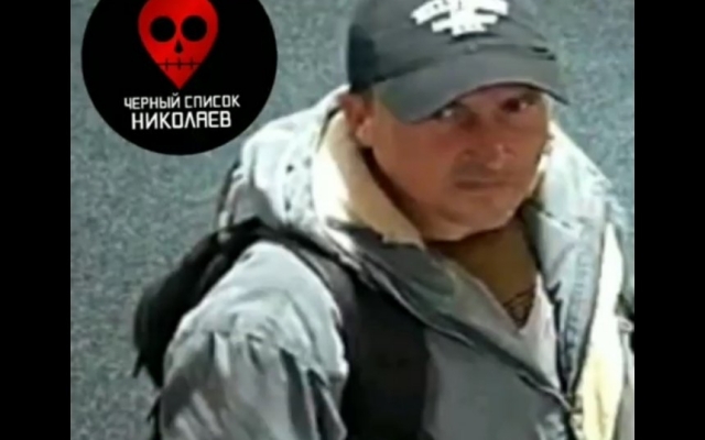 Вор попал на камеру: в одном из николаевских магазинов мужчина украл одежду Фото № 0 Вор попал на камеру: в одном из николаевских магазинов мужчина украл одежду Фото № 0