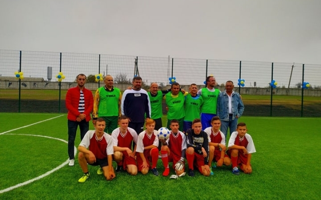 В Веселиновском районе торжественно открыли футбольную площадку Фото № 0 В Веселиновском районе торжественно открыли футбольную площадку Фото № 0