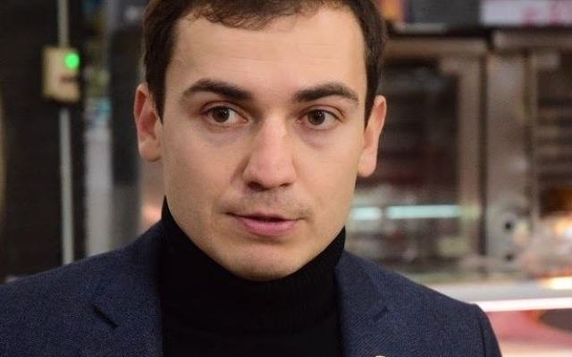 Разочарование: ревизор обнаружил на ярмарке на главной площади Николаева антисанитарию (видео) Фото № 0 Разочарование: ревизор обнаружил на ярмарке на главной площади Николаева антисанитарию (видео) Фото № 0
