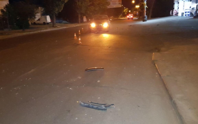 На Пограничной пьяный водитель спровоцировал аварию двух иномарок Фото № 0 На Пограничной пьяный водитель спровоцировал аварию двух иномарок Фото № 0