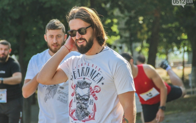 По Николаеву пробежались самые бородатые люди города Фото № 3 По Николаеву пробежались самые бородатые люди города Фото № 3