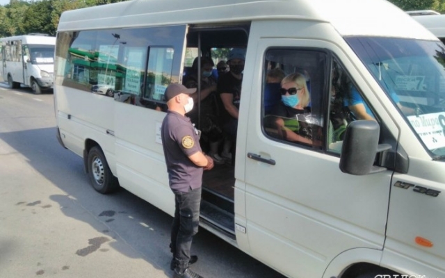 В Николаеве в общественном транспорте штрафуют за нарушение карантина Фото № 0 В Николаеве в общественном транспорте штрафуют за нарушение карантина Фото № 0