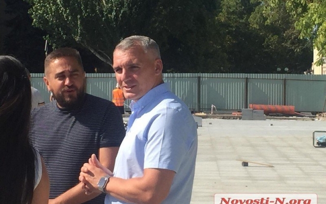 Соборную площадь откроют ко Дню города, но фонтаны пока работать не будут Фото № 2 Соборную площадь откроют ко Дню города, но фонтаны пока работать не будут Фото № 2