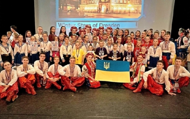 Николаевский коллектив «Алиски» потанцевал первенство на Международном конкурсе во Франции Фото № 0 Николаевский коллектив «Алиски» потанцевал первенство на Международном конкурсе во Франции Фото № 0