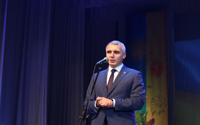 В Николаеве прошли торжества ко Дню освобождения Украины от нацистских захватчиков Фото № 22 В Николаеве прошли торжества ко Дню освобождения Украины от нацистских захватчиков Фото № 22