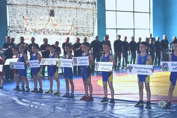 В Николаеве прошел Чемпионат Украины по вольной борьбе среди школьников Фото № 8 В Николаеве прошел Чемпионат Украины по вольной борьбе среди школьников Фото № 8