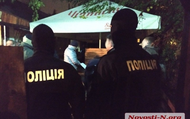 На Строителей правоохранители задержали группу вымогателей Фото № 0 На Строителей правоохранители задержали группу вымогателей Фото № 0