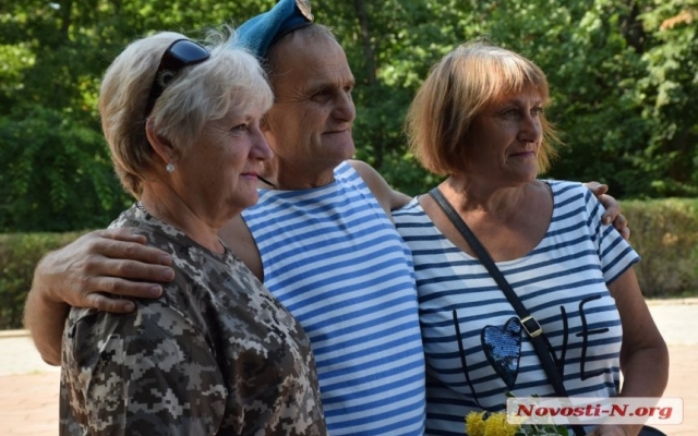 Николаевские «голубые береты» отмечают день создания ВДВ Фото № 14 Николаевские «голубые береты» отмечают день создания ВДВ Фото № 14