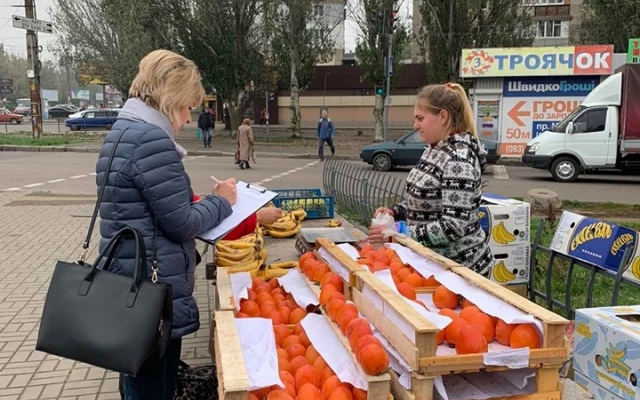 В Ингульском районе провели рейд по ликвидации несанкционированной торговли в неустановленных местах Фото № 4 В Ингульском районе провели рейд по ликвидации несанкционированной торговли в неустановленных местах Фото № 4