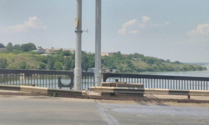 Самопроизвольное раскрытие Ингульского моста – дорожники решают проблему
