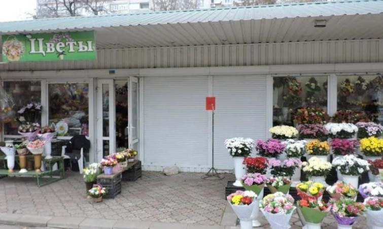 Цветочный рынок в Николаеве: предприниматели платили, но в бюджет деньги не поступали