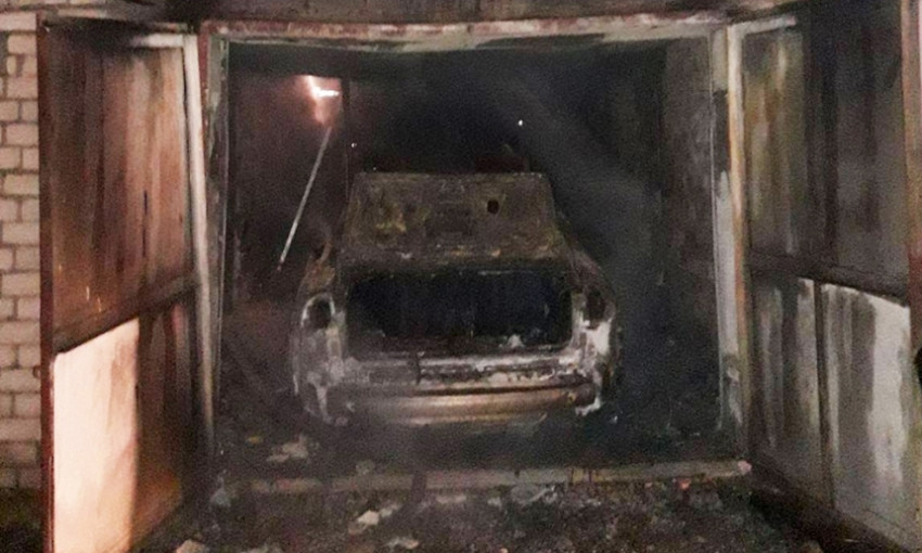 Ночью в Николаеве сгорел автомобиль AUDI A6