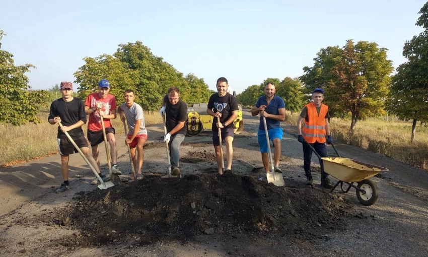 Жители Вознесенска самостоятельно отремонтировали дорогу к микрорайону «Прямое»