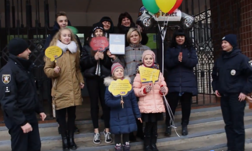 Николаевские школьники стали победителями всеукраинских соревнований по правилам дорожного движения