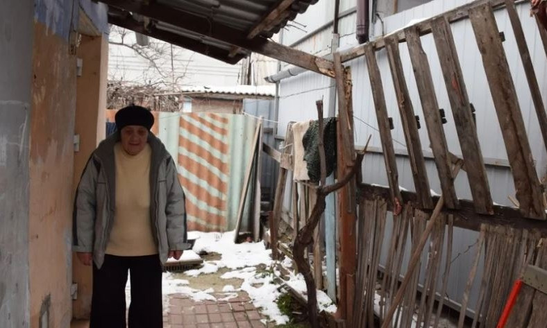 В Николаеве в трех от жилого дома установили СТО, - люди мучаются от вони и шума 10 лет 