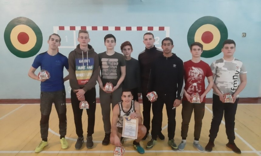 В школах Заводского района прошли соревнования по волейболу