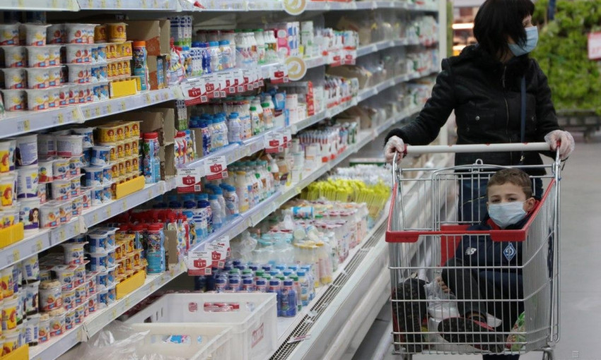 В Украине введут госрегулирование цен на некоторые продукты и медпрепараты