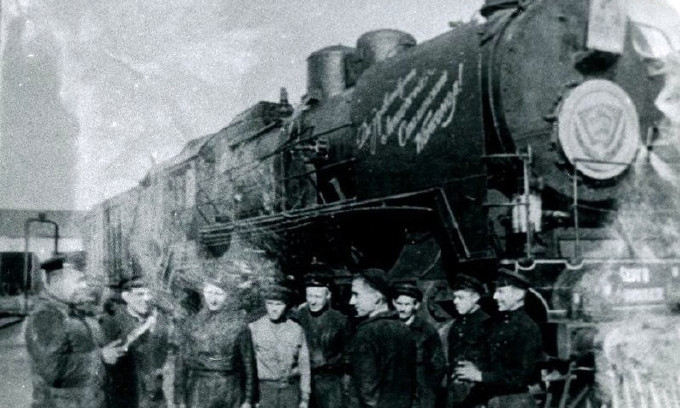 Девушки, поезда и огромная рыба: в сеть попали старые снимки Вознесенского района