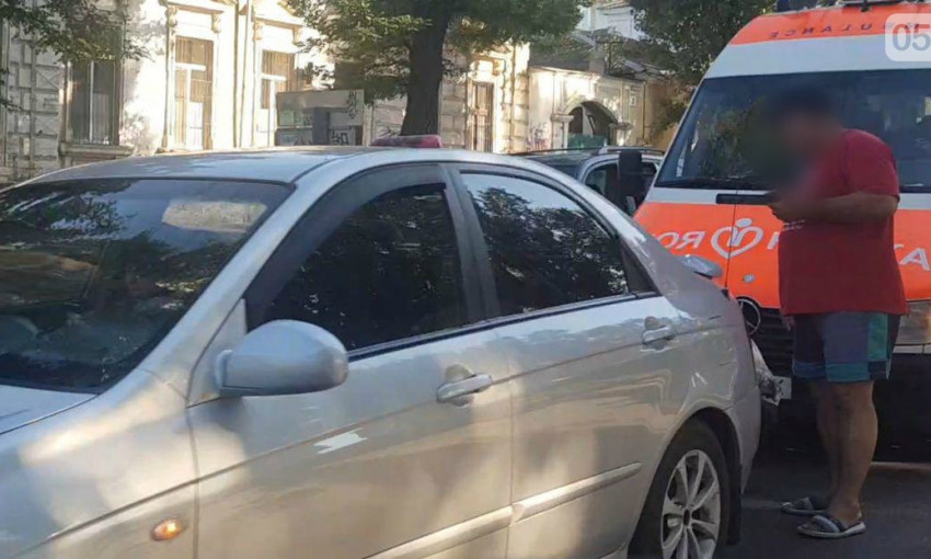 «Скорая помощь» на Пушкинской врезалась в автомобиль  