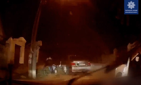 Николаевские полицейские ночью гонялись за нетрезвым водителем на бмв (видео погони)