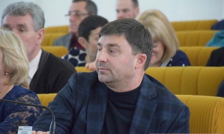 Вкладывать деньги в аэропорт - бессмысленно, - считает депутат областного совета Владимир Фроленко