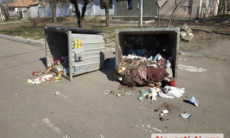  На Кузнечной из-за мусорных баков возник масштабный конфликт между патрульными и активистами