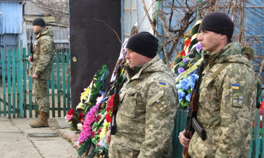 В Снигиревском районе простились с погибшим воином АТО