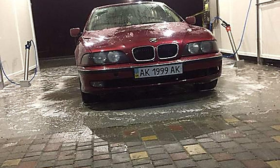 В Николаеве совершено разбойное нападение на водителя BMW — авто угнали, объявлен план «Перехват»