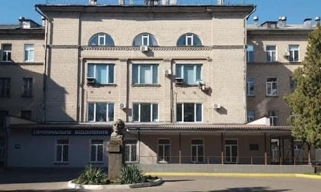 Глава Николаевского облсовета отреагировала на недопуск к больнице транспорта с пациентами