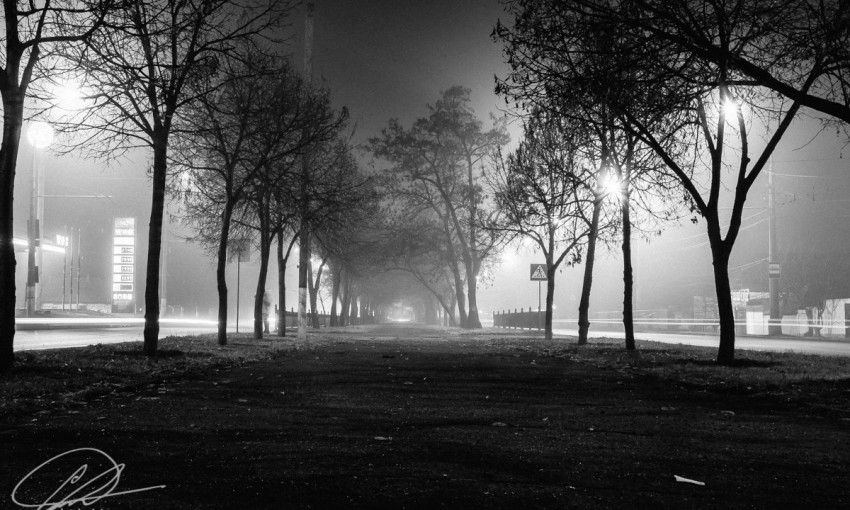 Ночной город глазами фотохудожника: невероятной красоты Николаев в густом тумане