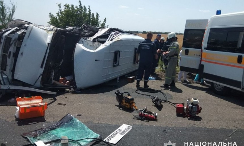 Масштабная авария на Николаевщине: 1 человек погиб, еще 15 пострадали