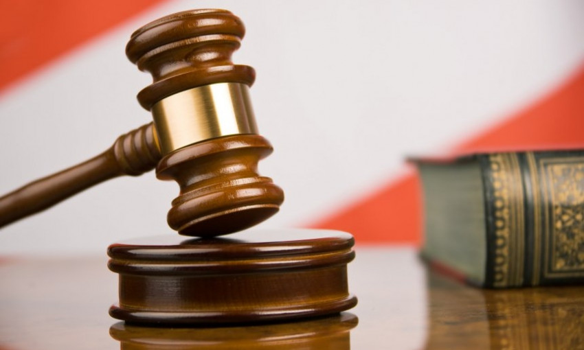 В николаевском суде изменили обвинение в деле по разбойному нападению в центре города