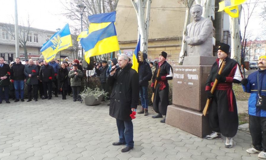Николаевцы почтили память Героя Украины Вячеслава Черновола