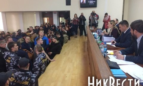 Москаленко решила досрочно закрыть сессию, где активисты требовали немедленно объявить недоверие губернатору