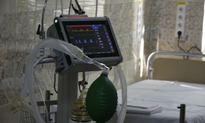 В николаевской «инфекционке» всего два аппарата вентиляции легких: технику перебросят из других больниц