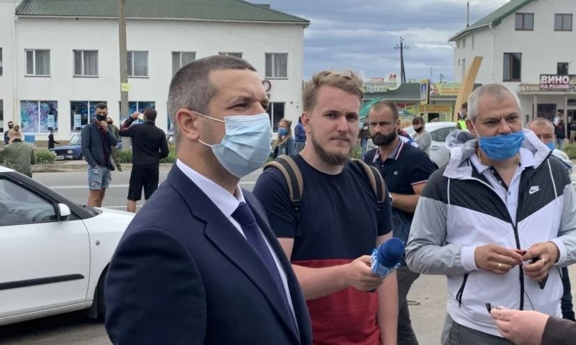 К митингующим на трассе Николаев-Одесса приехал губернатор 