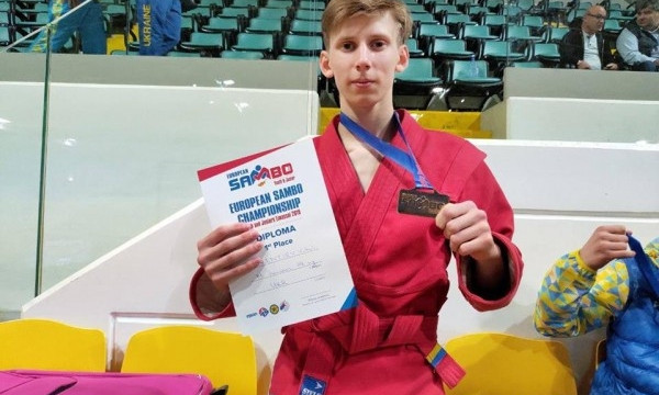 Николаевский самбист Виталий Терентьев стал чемпионом Европы по самбо среди юниоров